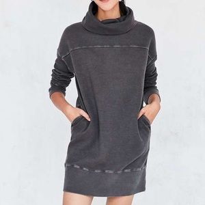 Urban Outfitters - Silence + Noise Sweatshirt Tunic Dress